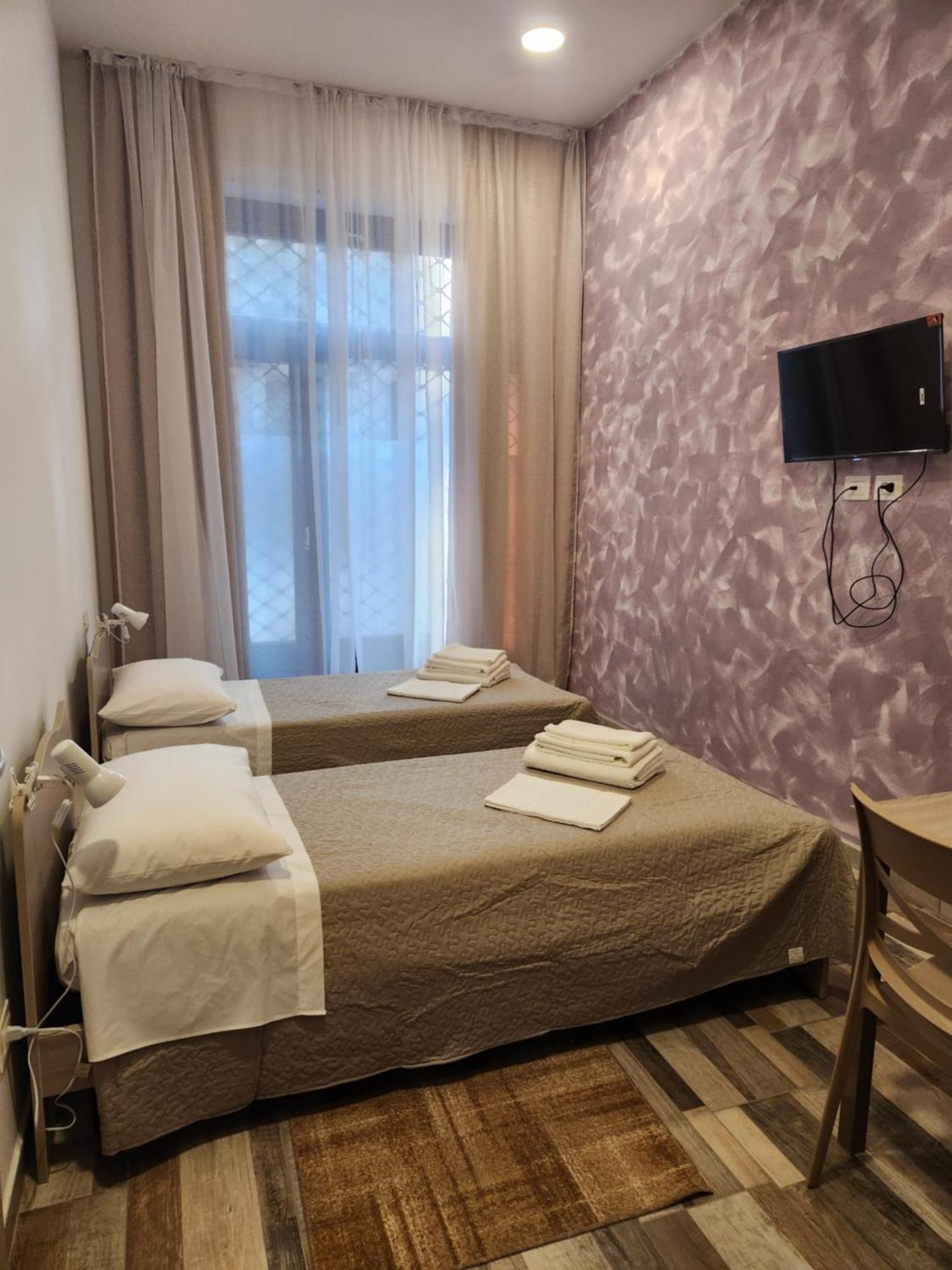 ホテル Casa Roxana トリノ エクステリア 写真