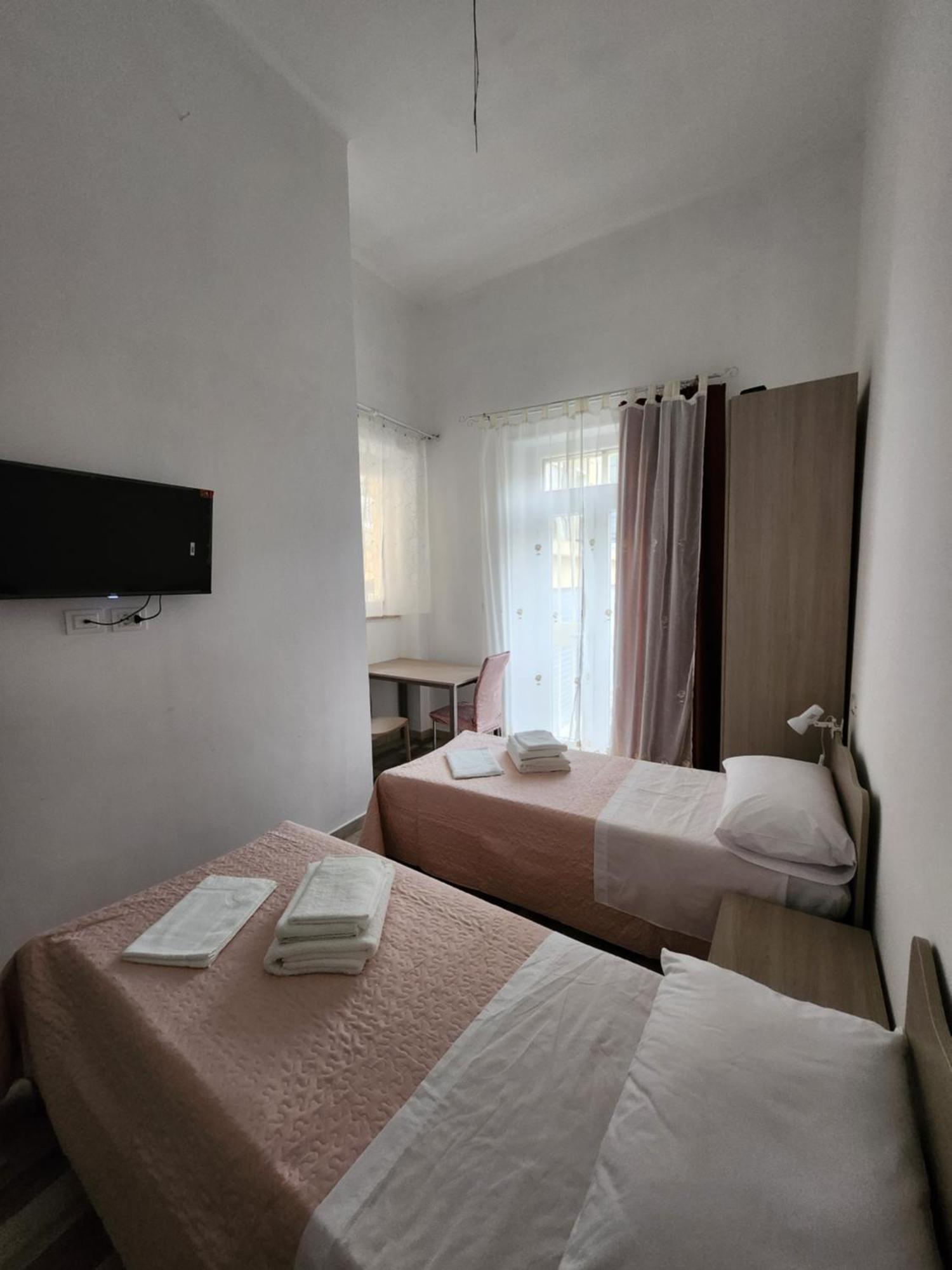 ホテル Casa Roxana トリノ エクステリア 写真