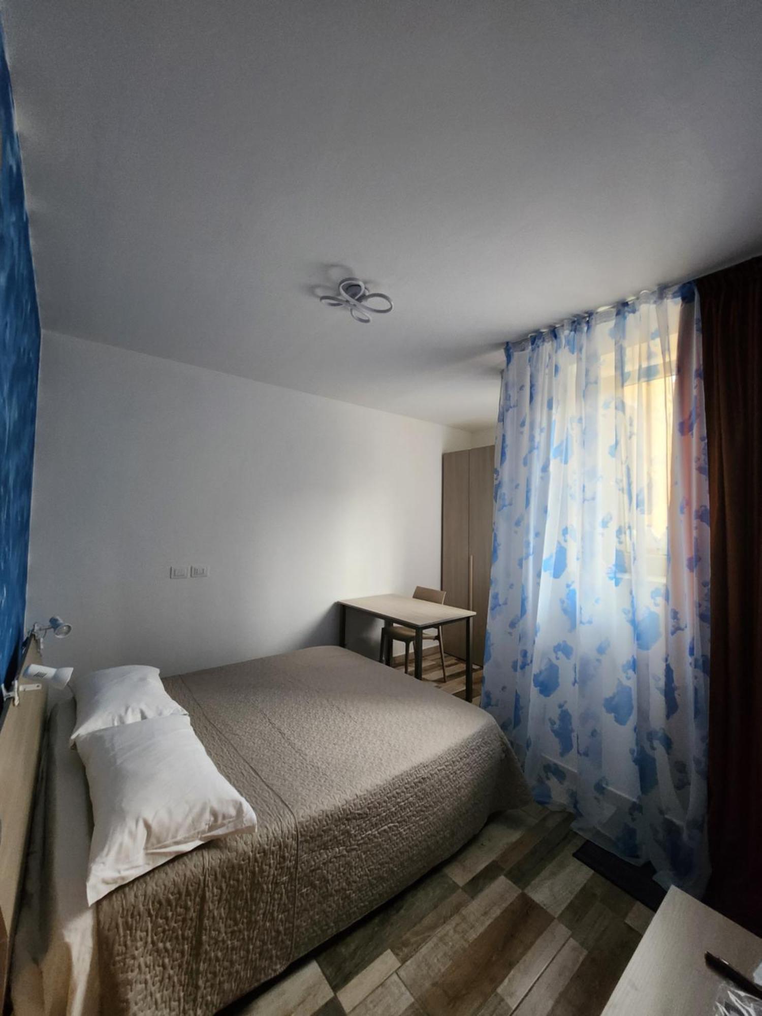 ホテル Casa Roxana トリノ エクステリア 写真