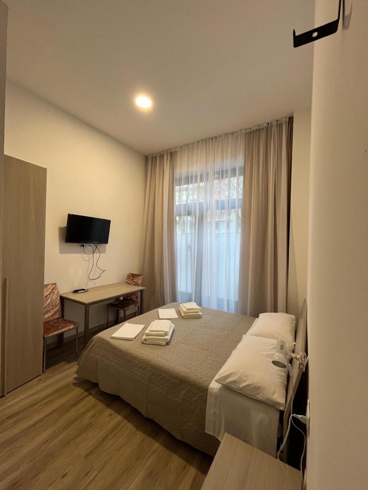 ホテル Casa Roxana トリノ エクステリア 写真