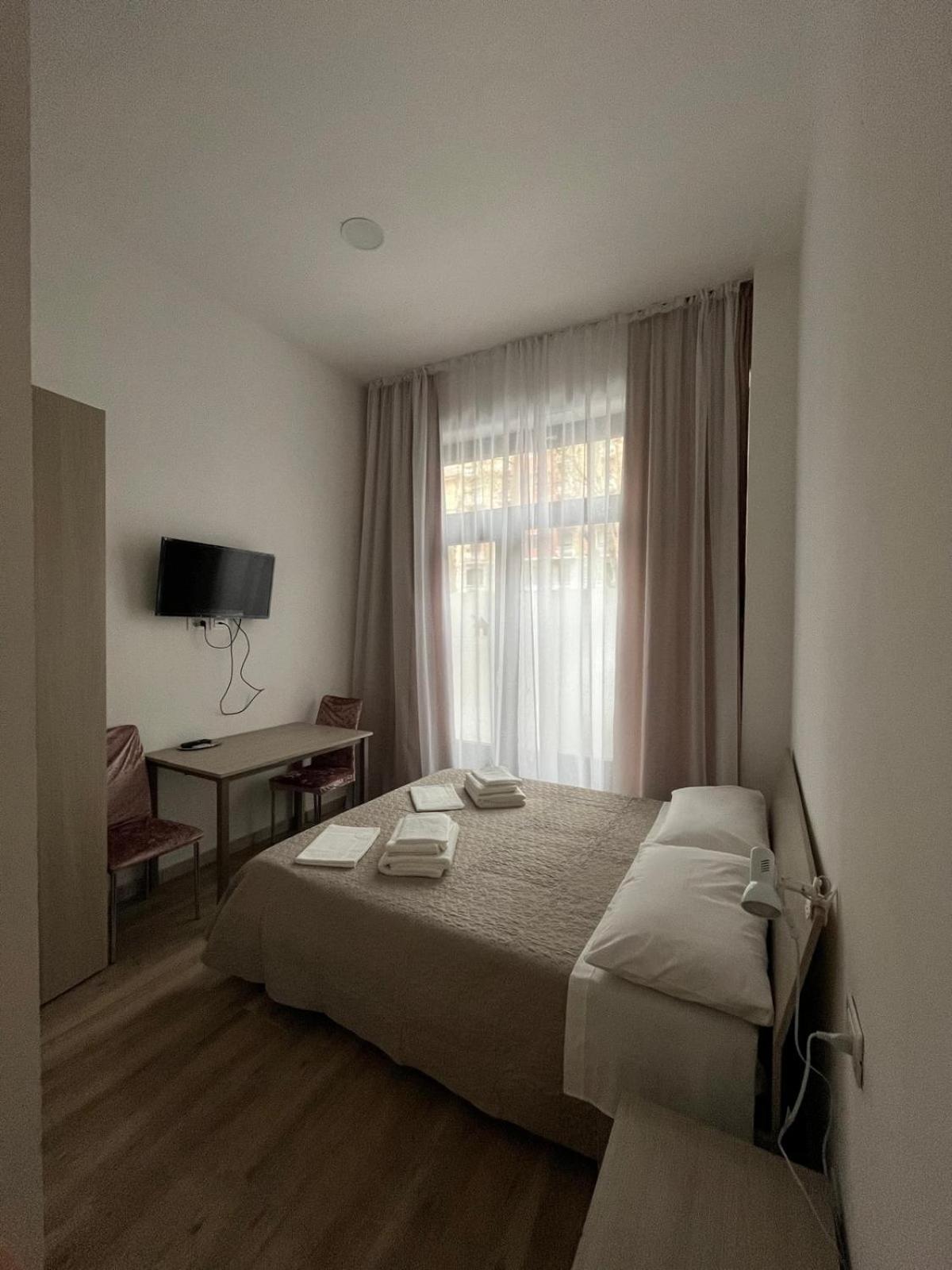 ホテル Casa Roxana トリノ エクステリア 写真