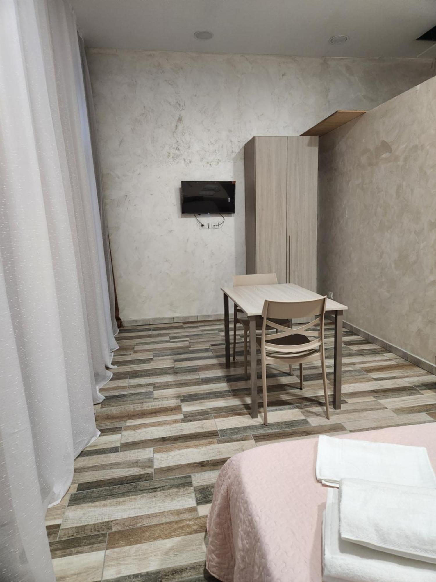 ホテル Casa Roxana トリノ エクステリア 写真